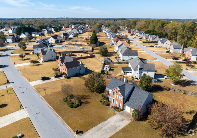 If you're looking for homes with acres between neighbors, Kenwood is your destination.