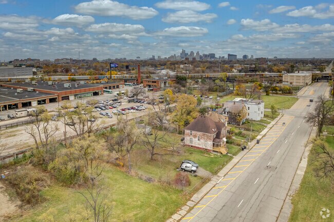 Elijah McCoy offers quick access to Downtown Detroit.
