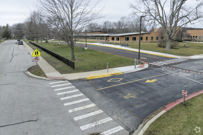 Your kids will enjoy learning in the inspiring atmosphere at Alice Gustafson School.
