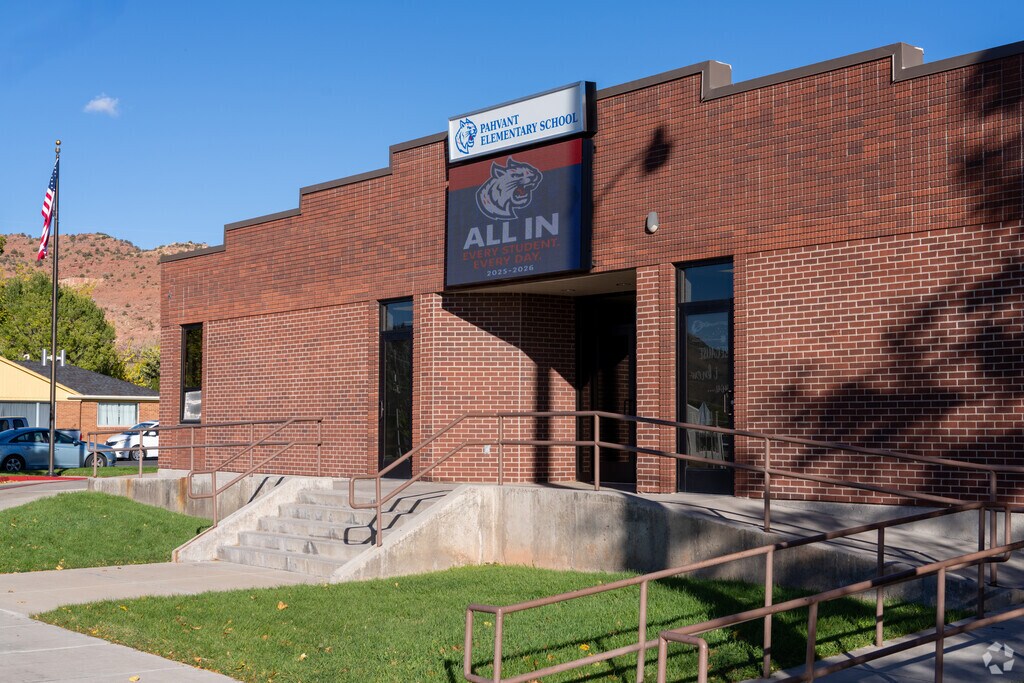 Pahvant Elementary School Entrance.