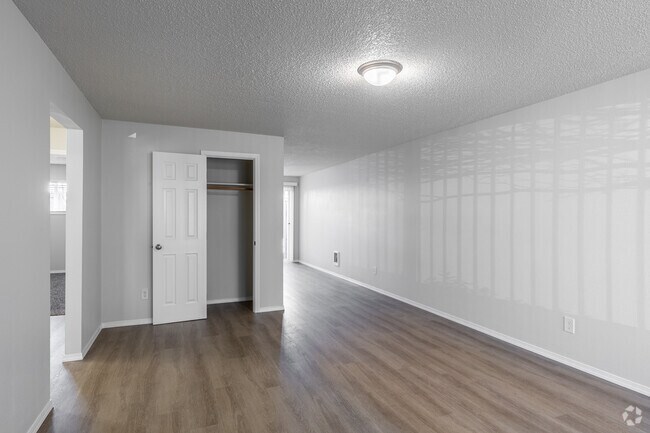 2BR, 1BA - 825SF - Living Room