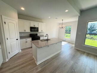 32562 White Bloom Ln, Walker, LA 70785