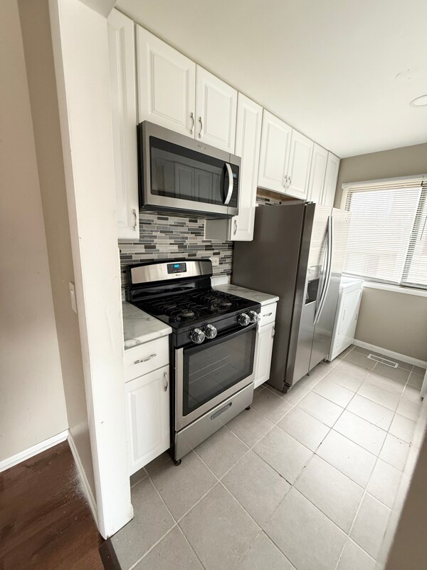 29W535 Winchester Cir S unit 4, Warrenville, IL 60555 - photo 6