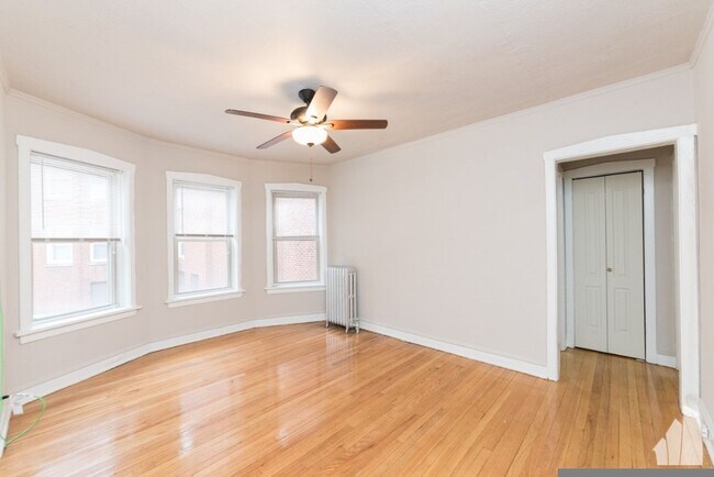 4051 W Melrose St unit 27-1N, Chicago, IL 60641 - photo 2