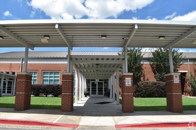 The entrance to Wilson Creek Elementary School in Johns Creek, Duluth GA is covered.