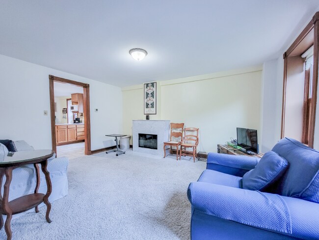 2101 N Clifton Ave unit G, Chicago, IL 60614 - photo 2