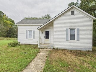 404 Beech St, Lawrenceville, VA 23868