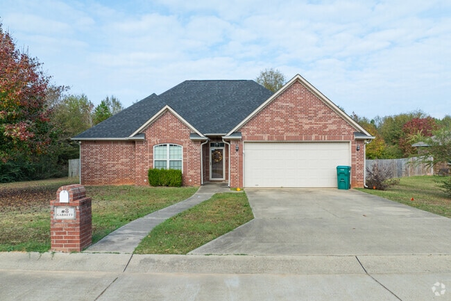 New Traditional homes bring that Texas suburban flair to Nash.