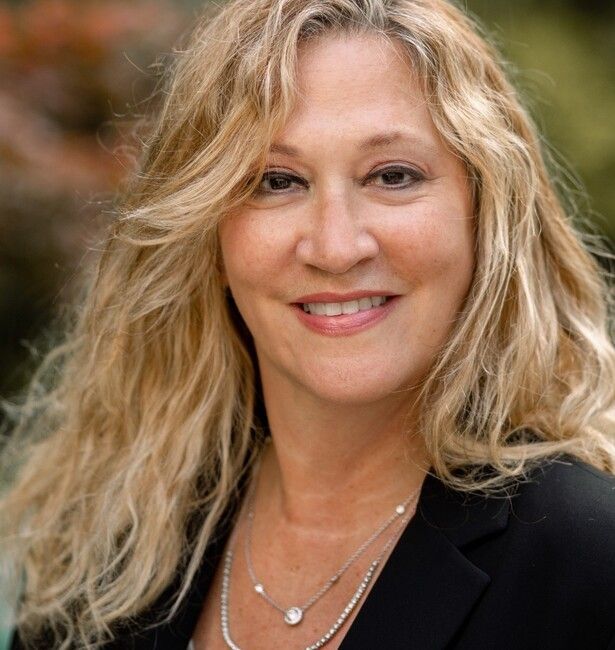 Suzanne Summers