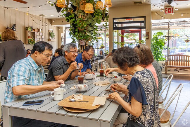 Café Bench serves Korean-style crepes, desserts, and a large array of bubble teas and coffees.