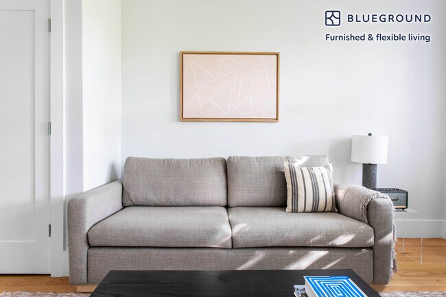 8 Elko St unit FL3-ID396, Boston, MA 02135 - photo 2