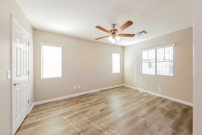 10239 W Via Del Sol, Peoria, AZ 85383 - photo 7