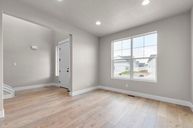 3807 W 2500 N, Lehi, UT 84043 - photo 5