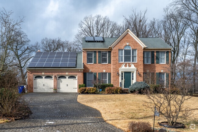In the southern part of Berwyn Heights, there are many large homes.