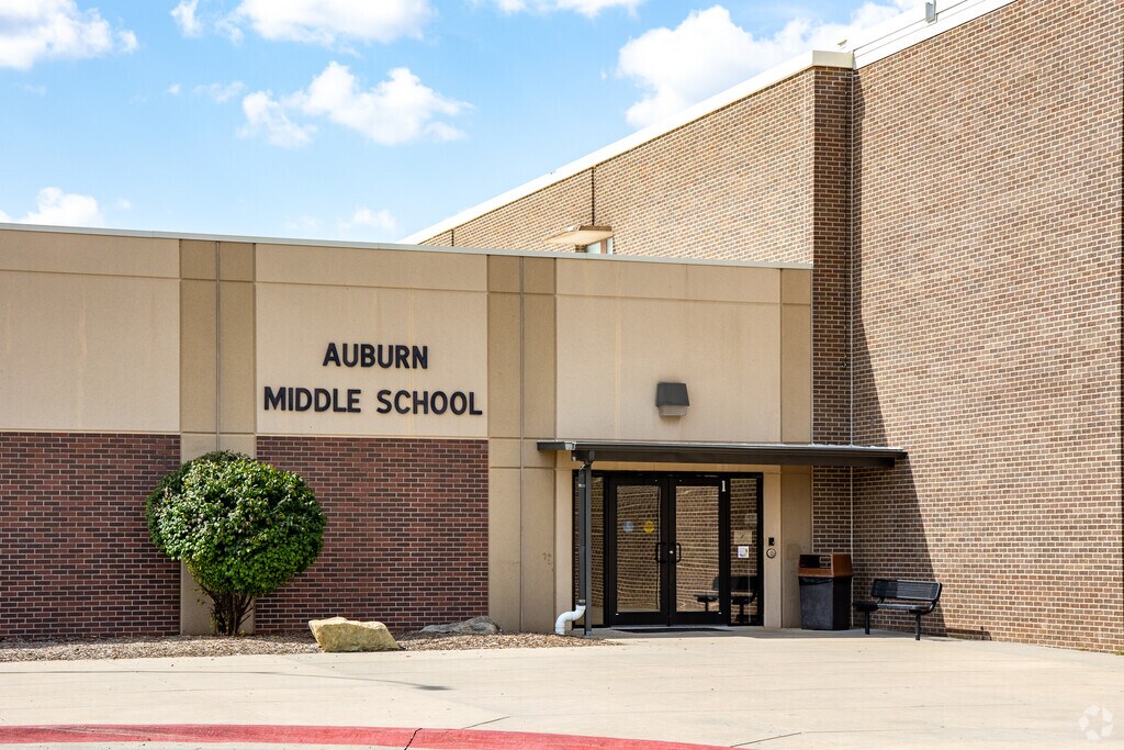 Auburn Middle School students enjoy learning in a large and modern school.