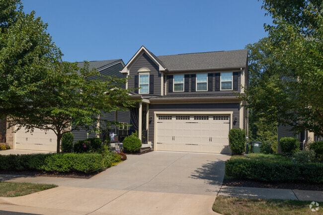 The craftsman style looks in Pantops are varied.