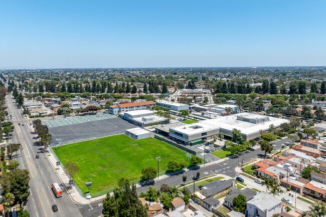 Crenshaw Arts-Technology Charter High School's mascot is the Cougars.