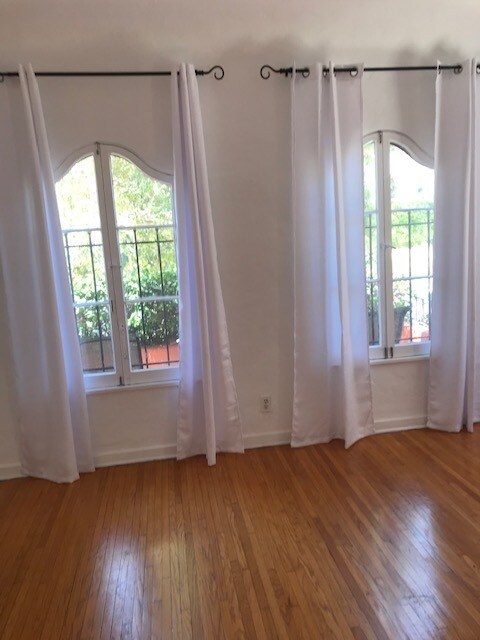 916 S Orange Grove Ave, Los Angeles, CA 90036 - photo 4