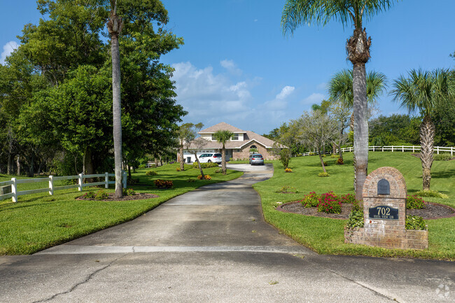 Mt. Calvary Academy is a private school located on Vista View Circle
Port Orange, FL.