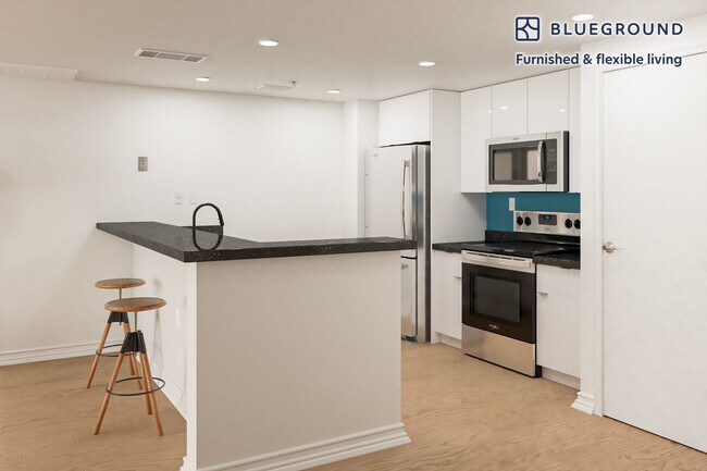 850 N Randolph St unit FL15-ID6230A, Arlington, VA 22203 - photo 5