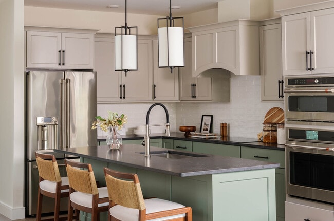 Larkwood Realtor31.jpg