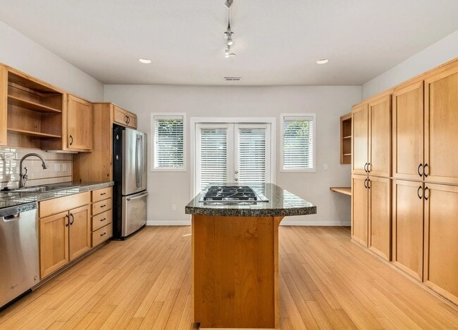 4132 S Corbett Ave, Portland, OR 97239 - photo 6