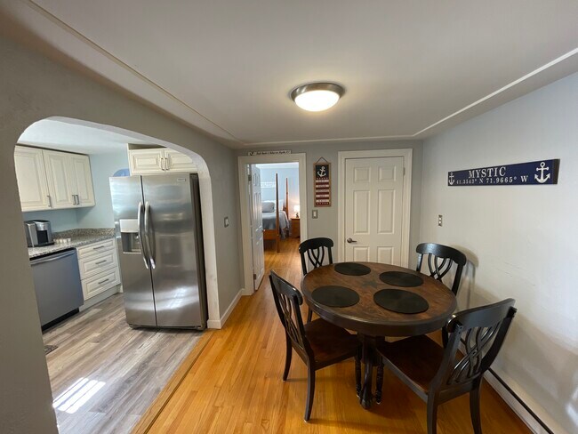 5 Pearl St unit 1, Groton, CT 06340 - photo 5