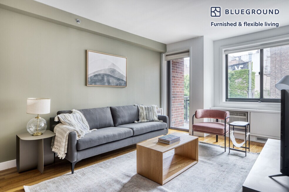 101 W 15th St unit FL5-ID33, New York, NY 10011 - photo 1