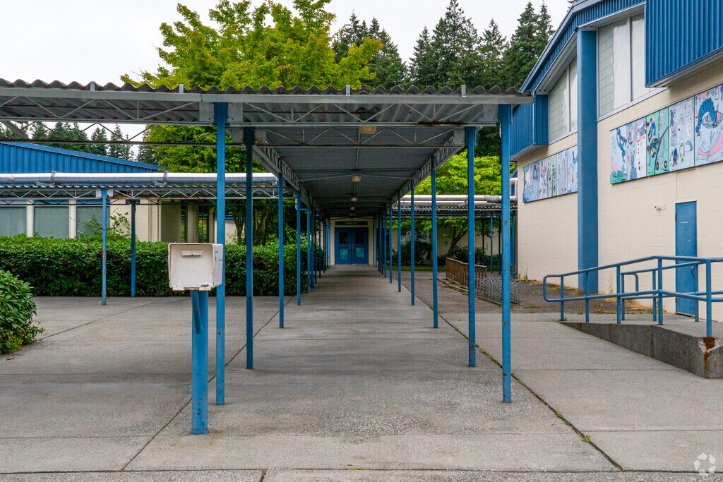 Beverly Elementary School is in the Meadowdale neighborhood of Lynnwood.