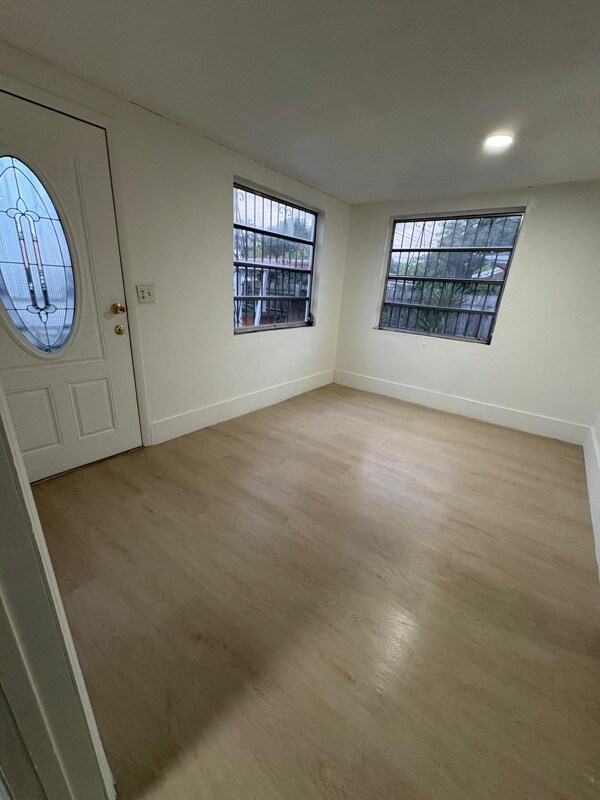 2035 NW 26th St unit 1, Miami, FL 33142 - photo 2