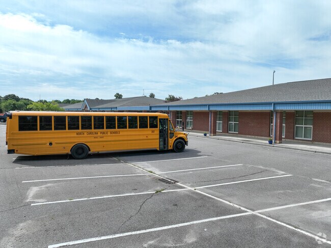 The student population of Shepherd Elementary is 527 and the school serves PK-5.