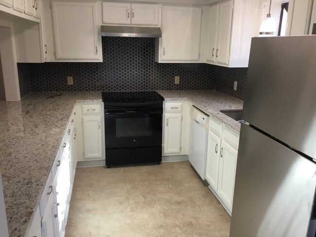 9991 Smugglers Cove, Shreveport, LA 71115 - photo 3