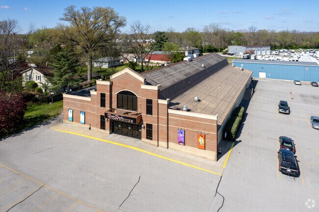 04 Derby Dinner Playhouse Wide still