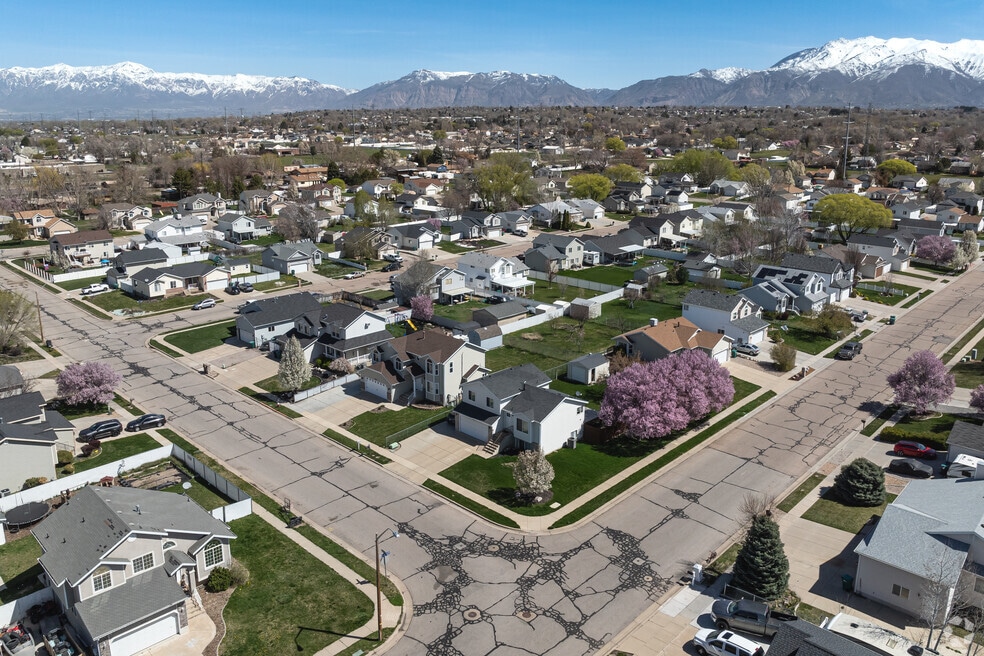 Neighborhoods_SunsetDavis_V2_111523
