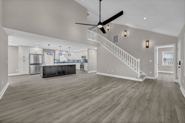 101 N 6th St, Carolina Beach, NC 28428 - photo 4