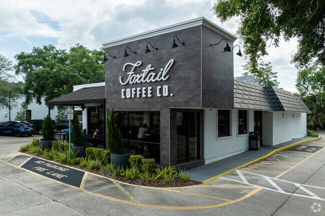 Diverse housing options in Lockhart include well-maintained bungalows.