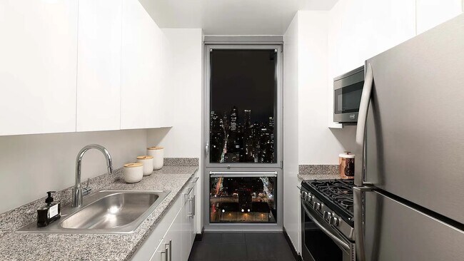 505 W 37th St unit 905, New York, NY 10018 - photo 4
