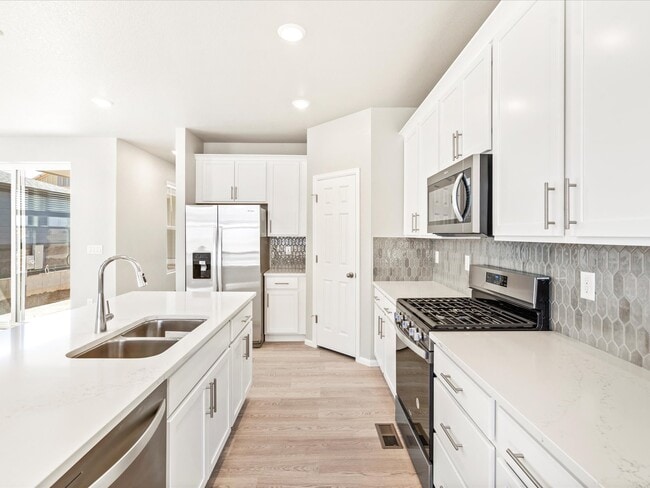 749 N Shawnee St unit 37074767, Aurora, CO 80018 - photo 4