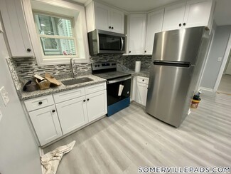 114 Yorktown St Unit B, Somerville, MA 02144