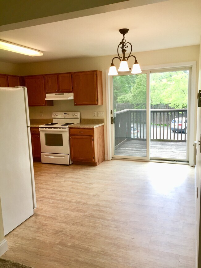 203 Elm St unit 12, Cobleskill, NY 12043 - photo 3