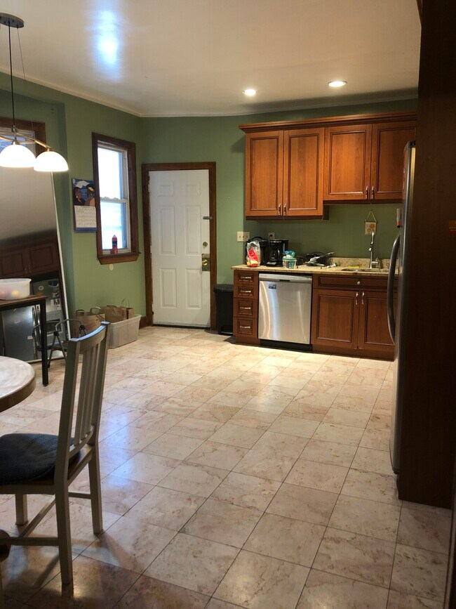 314 Centre St unit 2, Jamaica Plain, MA 02130 - photo 4