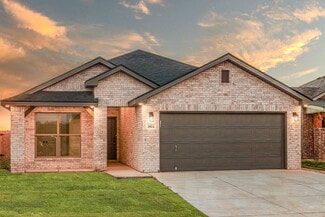 2421 Aberdeen Ave, Wolfforth, TX 79382