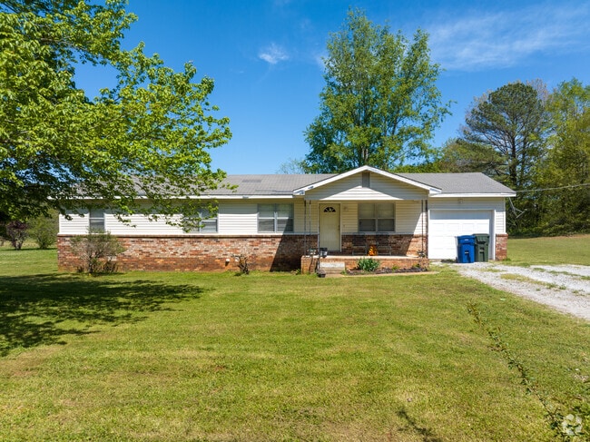 Triana Alabama has plenty of ranch style homes.