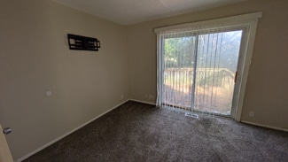 9525 Booth Ave, Kansas City, MO 64134