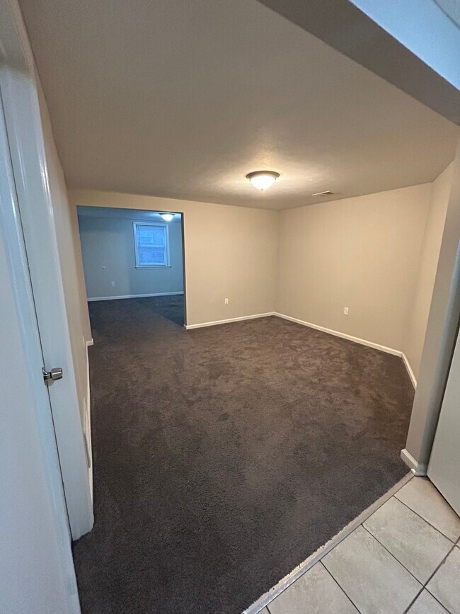 618 Maplewood Ave unit 3, Ambridge, PA 15003 - photo 4