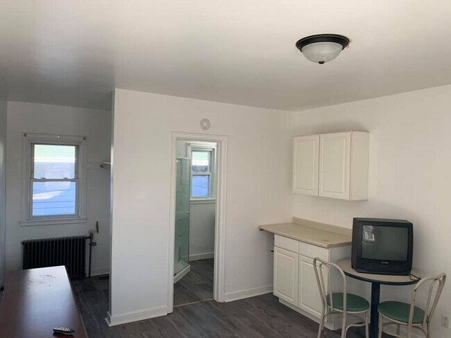 1315 1st St W unit Garden, Cedar Falls, IA 50613 - photo 7