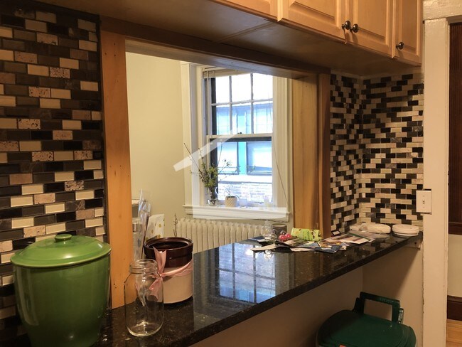 174 Winthrop Rd unit 2, Brookline, MA 02445 - photo 2