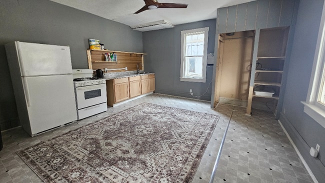 361 Fort St unit A, Nelsonville, OH 45764 - photo 2