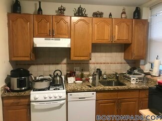 107 Gordon St Unit 4, Boston, MA 02135