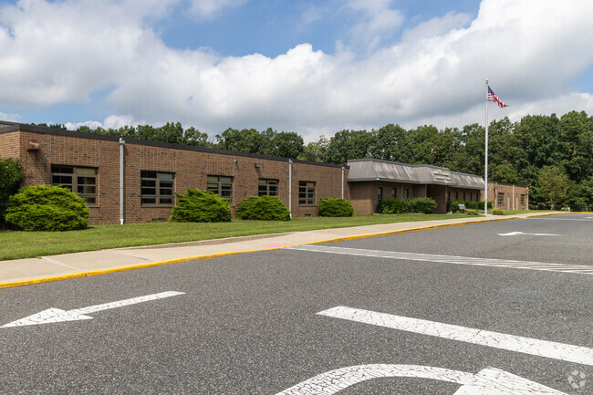 James W Lilley Jr Elementary School has students in grades K-5.